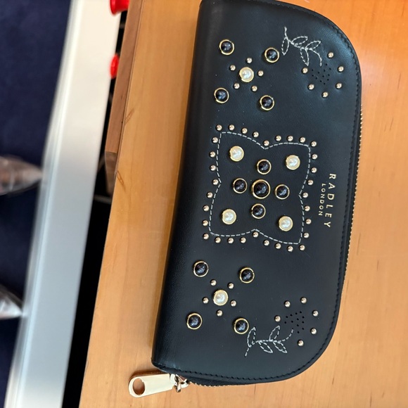 Radley London Black leather zip around Wallet with studded pearl crystal - Picture 2 of 6